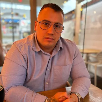 Kamil Pawlik Agent Ubezpieczeniowy